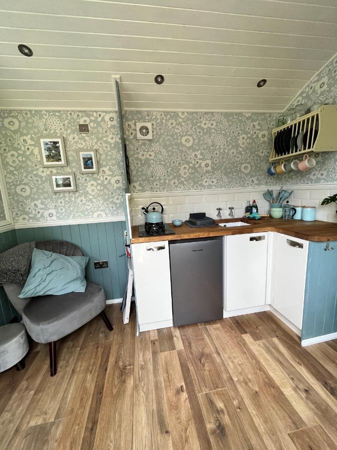 The Hazel Hut Villa Уестпорт Екстериор снимка