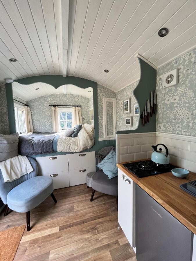 The Hazel Hut Villa Уестпорт Екстериор снимка